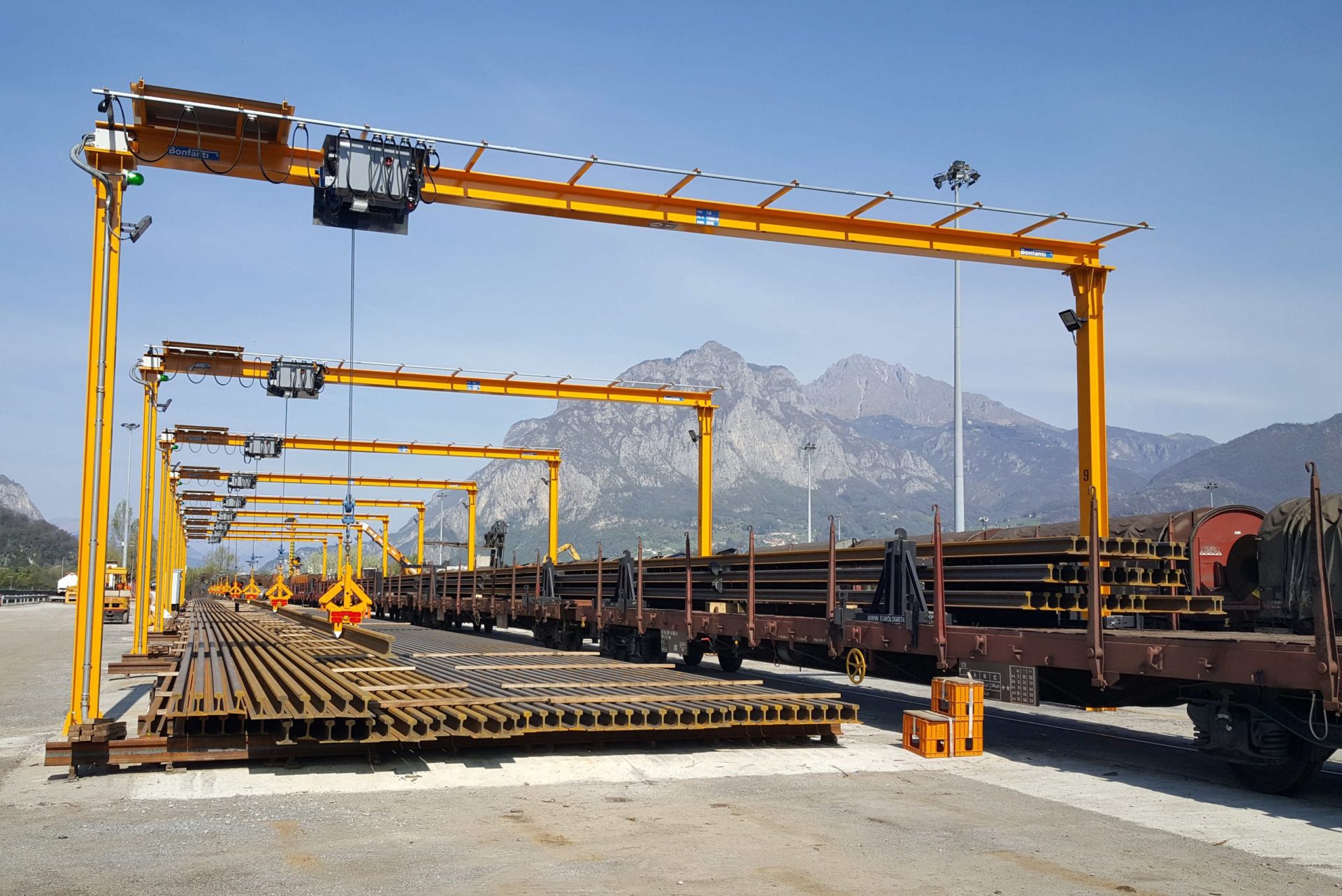 lecco-rail-distribution-centre-lores